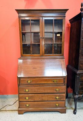 Cabinet on Chest