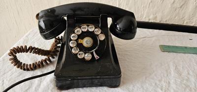 Western Electric Rotary Telephone with cloth covered cord 1947