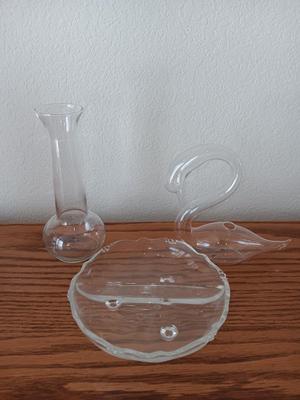 Heisey Waverly pattern relish dish - Handblown glass swan - elegant vase