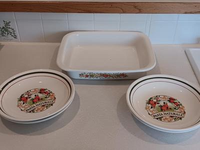 Lasagna for dinner please! Corning ware lasagna pan with 4 Pasta Naturale pasta bowls