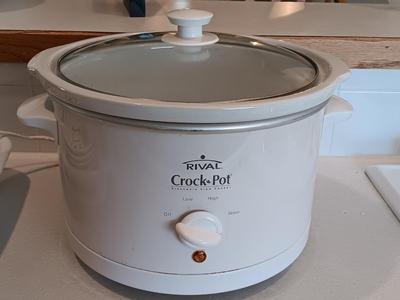 Three-piece RIVAL slow cooker - crockpot