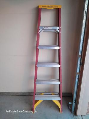 Nice 6 foot Fiberglass Werner Ladder