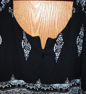 "Blu Sage" Gray & Black Dress Size: 14