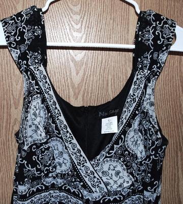 "Blu Sage" Gray & Black Dress Size: 14