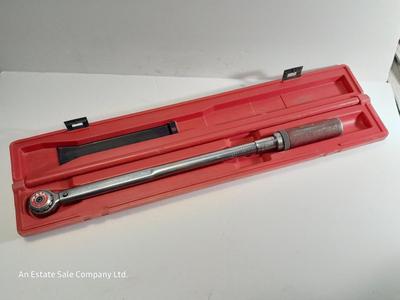 MAC Tools TW150FR Click-Type Torque Wrench 150 Ft-lb 1/2" Drive Ratchet w/Case.