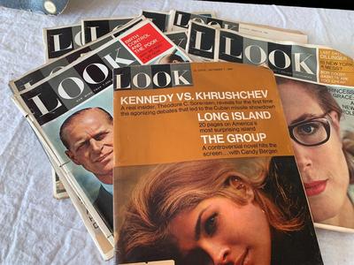 Lot of Vintage Look magazines