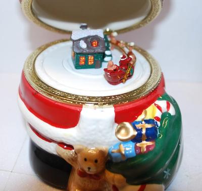 "Mr. Christmas" Animated Porcelain Music Box - Plays "Jingle Bells" 8" H