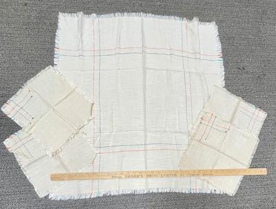 VIntage Linen Off-white square tablecloth and 4 napkins peach and green stitched line design