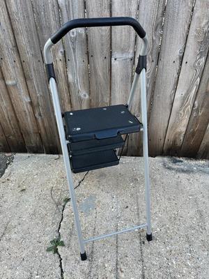 Folding Step Ladder