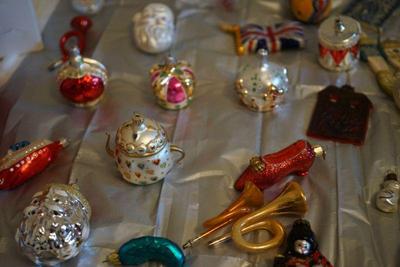 We have uncovered several boxes of choice vintage ornaments. 