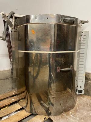 Large glass kiln