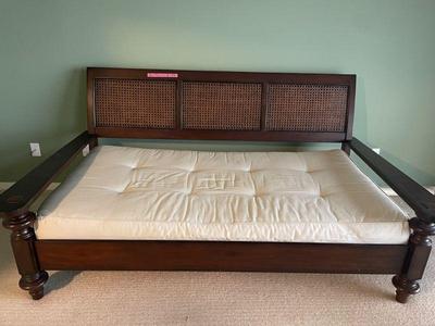 Day bed. 