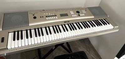 Yamaha YPG-235 Portable Keyboard w/ Pedal, Stand, Chair & Books