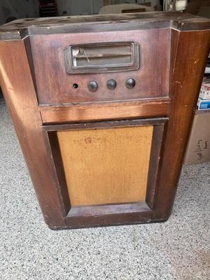 1947 Montgomery Ward-needs restoration 