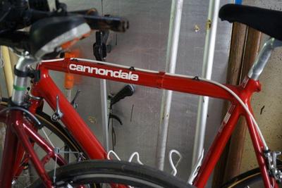 Cannondale mans racing bike. 32"  

