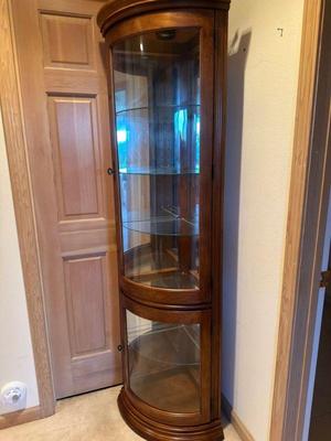 Corner display cabinet