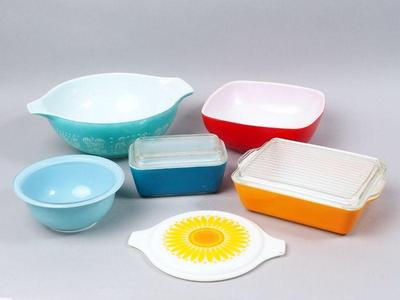Group of Vintage Pyrex Bowls