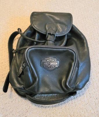 Harley Davidson purse and collectibles