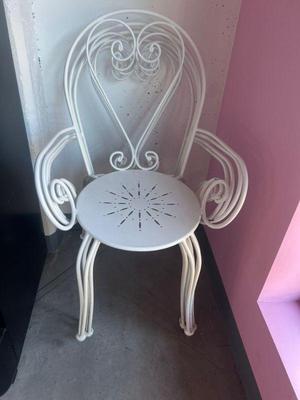 White iron chairs - 4