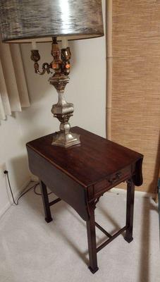1930-40s drop leafe end table