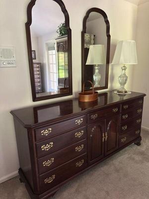Ethan Allen Georgian Court Cherry dresser, mirrors, & table lamp