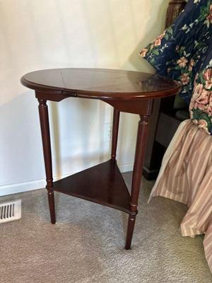 Vintage Bombay Court accent table with triple drop leaves