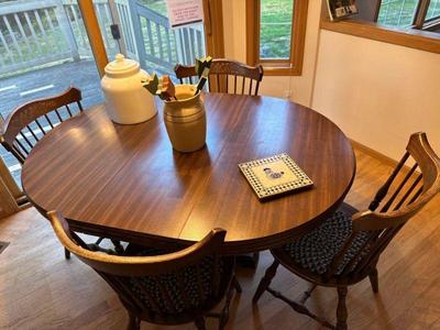 Oval kitchen dining table with chairs