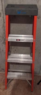 Louisville 4' Ladder