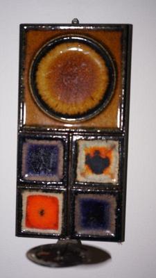 very mcm ceramic tile wall mount candle holder there is a plate to hold the camera in the front on an extention. 