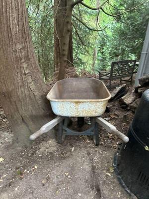 Wheel barrow