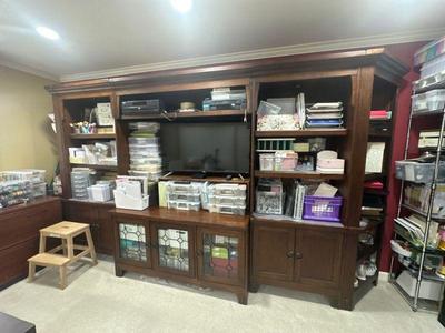 5 piece unit - Bookshelves, entertainment center