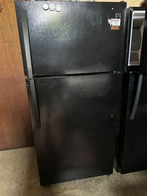Kenmore refrigerator / freezer