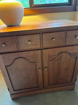 Kroehler side cabinet
