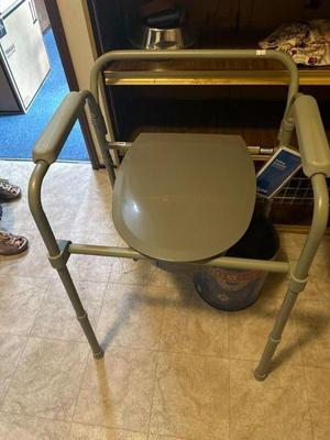 Bedside commode