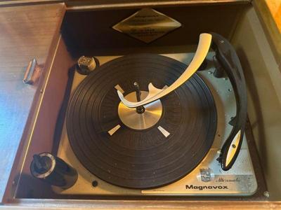 Magnavox Stereophonic High Fidelity Turtable