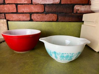 Vintage Pyrex Small Mixing Bowl Duo Including Amish Butterprint