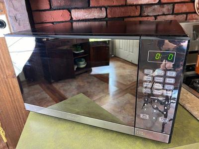 Oster 1450 Watt Microwave