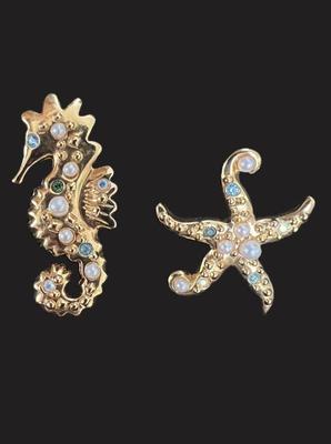 Pair Of Avon Sea Life Pins Seahorse & Starfish