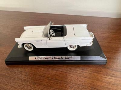 Die Cast 1956 Ford Thunderbird Convertible Model Car