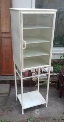 NURSES CABINET = METAL