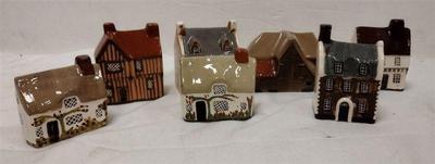 SET OF ENGLISH PORCELAIN HOUSES