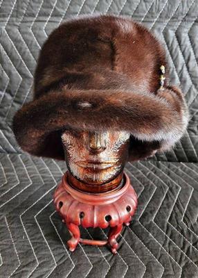 Vintage dark brown mink hat