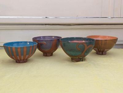 Liz Kinder bowls