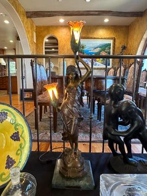 Auguste Moreau
Aurore bronze lamp