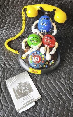 Vintage m ms animated telephone