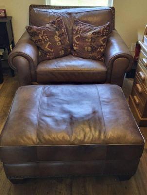 Oversized chair with ottoman