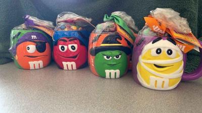 2002 m matms halloween mugs