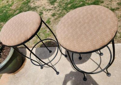 Bar stools, very clean