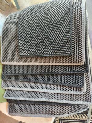 large litter mats!