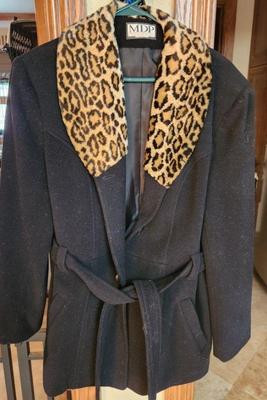 Nice black jacket - please excuse the pet hair - it cleans up nicely!